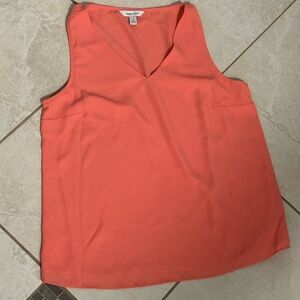Médium NINE WEST VNeck tank top